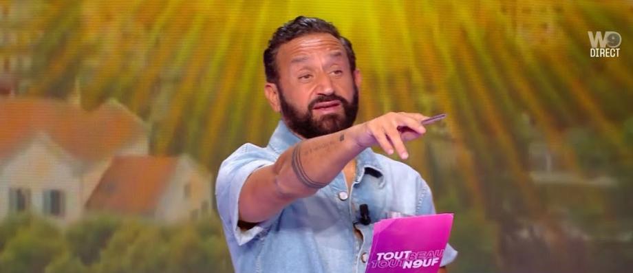 Scandale en France : un imposteur piégeait Riyad Mahrez, Bruel et Hanouna avec 300 numéros de stars Scandale en France : un imposteur piégeait Riyad Mahrez, Bruel et Hanouna avec 300 numéros de stars