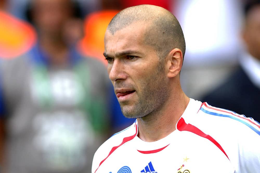 Zidane s’exprime sur le retour de Benzema en Equipe de France Equipe d’Algérie : voici les raisons du refus de Zidane