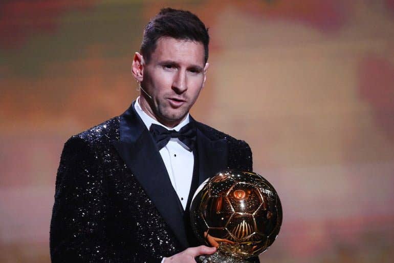 Enfin voici la preuve que le Ballon d’Or attribué à Messi était une fraude historique, un scandale