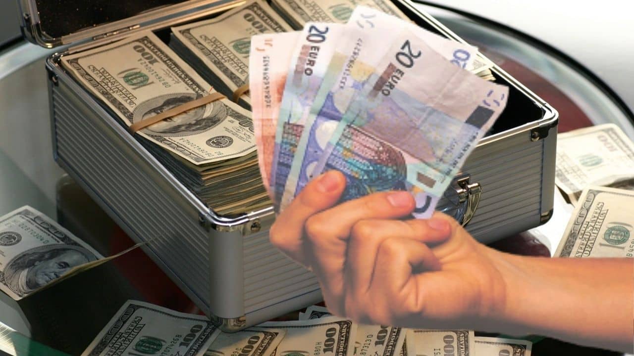 Voici le taux de change du dinar algérien face aux devises étrangères ce lundi 25 avril 2022