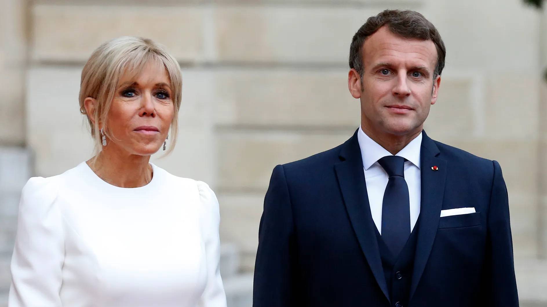 brigitte-macron-tres-souple-decouvrez-cette-photo-inedite-de-la-premiere-dame
