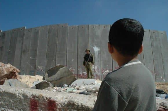L'armée sioniste tue un adolescent palestinien israel-palestine