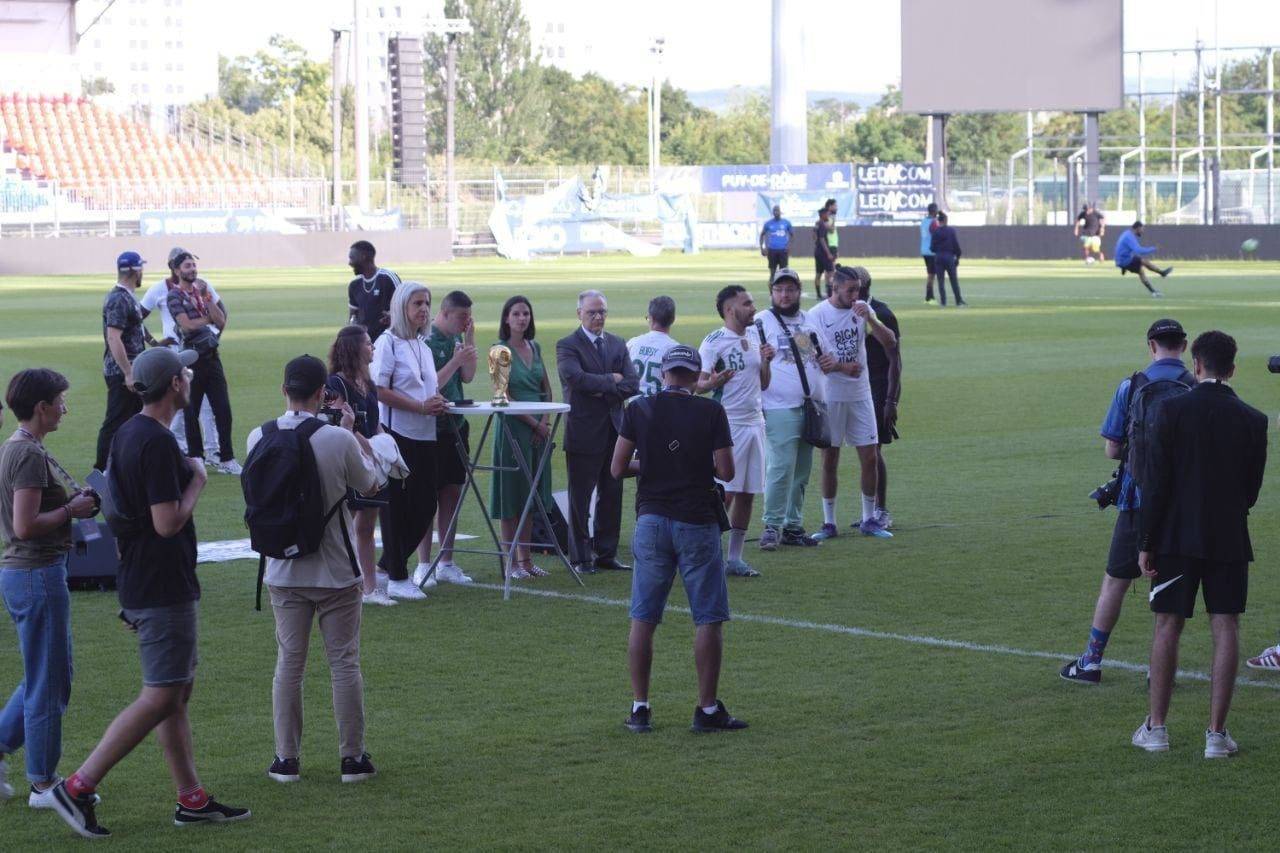 Coupe du Monde Clermont: l'Algérie bat les Comores Coupe du Monde Clermont: l'Algérie bat les Comores