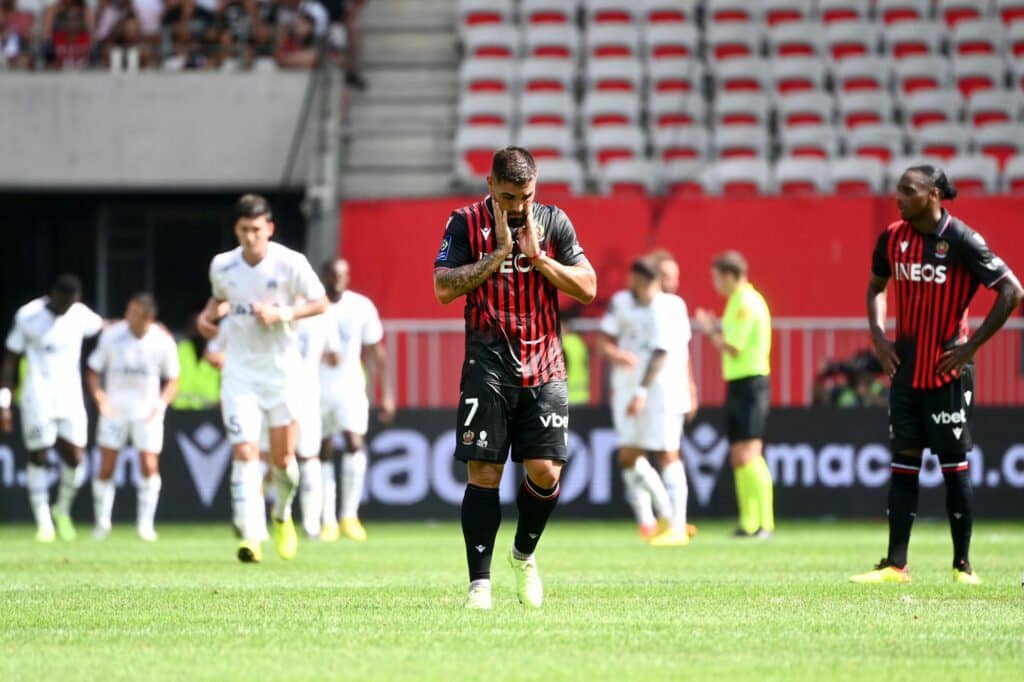 Nice : lourdement battu par l'OM, Delort se dit "déçu" Nice : lourdement battu par l'OM, Delort se dit "déçu"