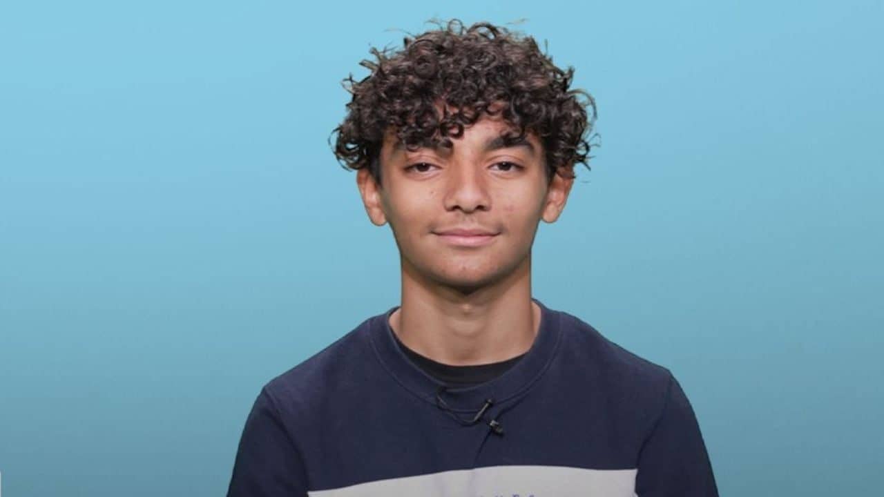 Cet Algérien de 15 ans est le plus jeune auteur de la France Cet Algérien de 15 ans est le plus jeune auteur de la France