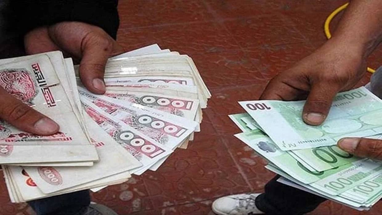 Taux de change du dinar face aux devises en banque et au marché noir ce 18 novembre