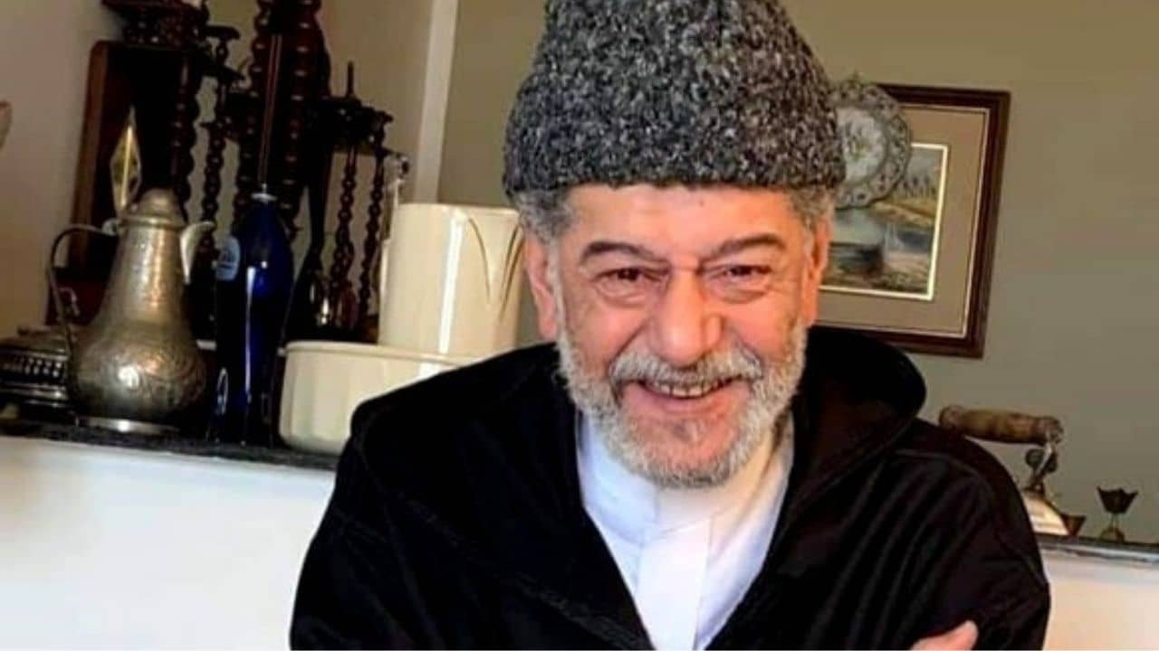 Incroyable! l’acteur Salah Aougrout de retour en Algérie après une longue absence Incroyable! l’acteur Salah Aougrout de retour en Algérie après une longue absence