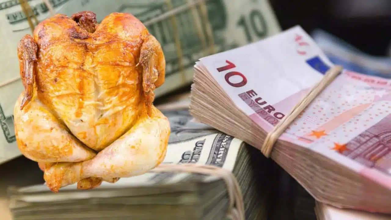 Incroyable ! A l’aéroport d’Alger, un poulet rôti sert de canal pour un transfert illicite Aéroport d’Alger : tentative de transfert illicite de devise dans un poulet rôti déjouée