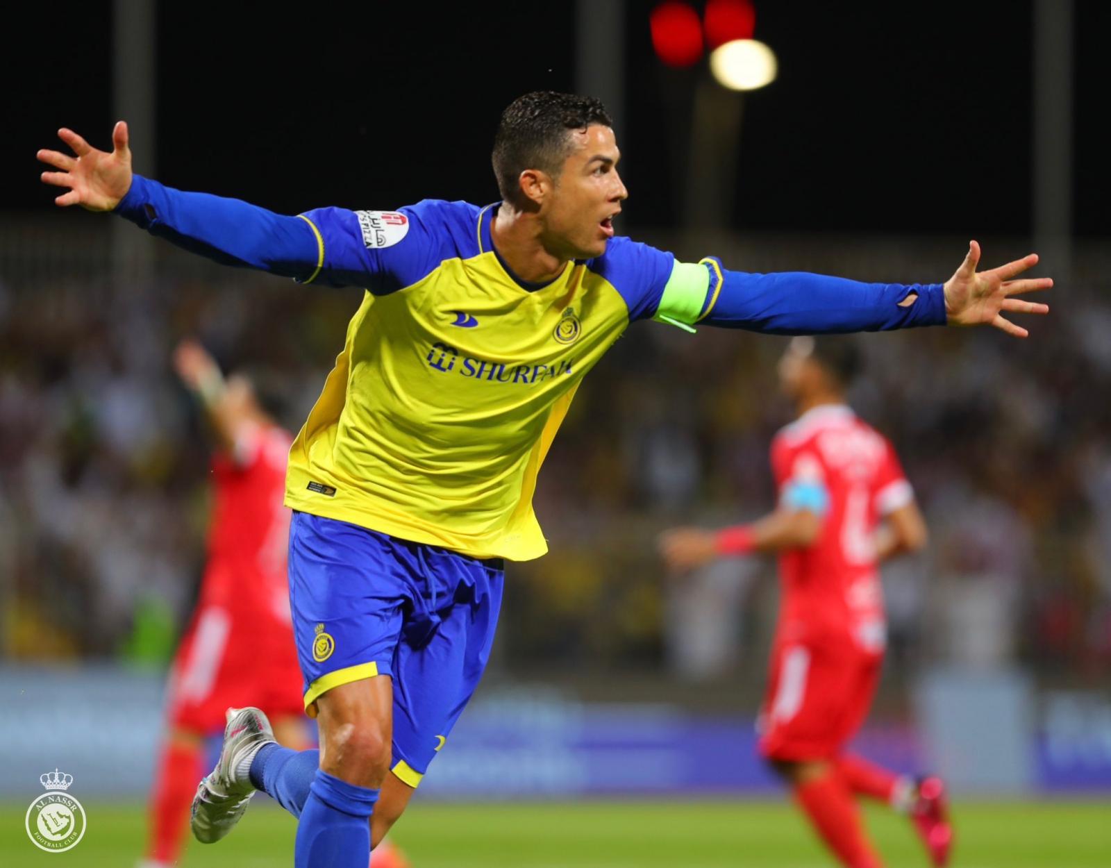 La mise au point de Ronaldo était attendue, elle a eu lieu jeudi.  En effet, depuis un moment des rumeurs concernant la venue de Ronaldo d’Espagne