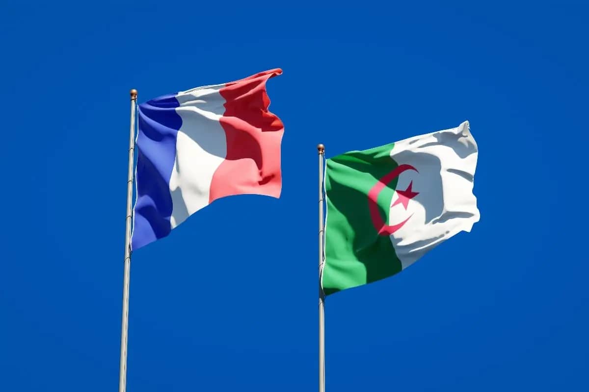 Et ça continue ! Un sénateur français veut qu’on suspende les visas pour les Algériens Un sénateur français veut qu’on suspende les visas pour les Algériens