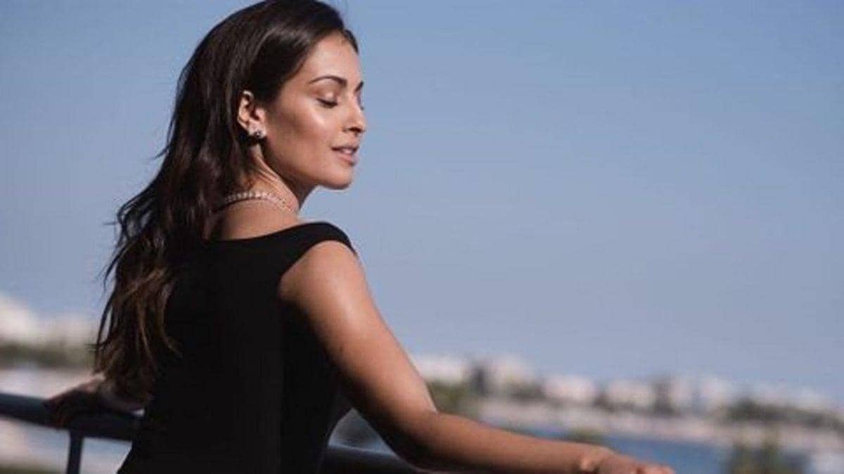 Hiba Abouk, l’ex d’Achraf Hakimi, à cœur ouvert, parle de sa traversée du désert. Hiba Abouk, l’ex d’Achraf Hakimi, à cœur ouvert, parle de sa traversée du désert.