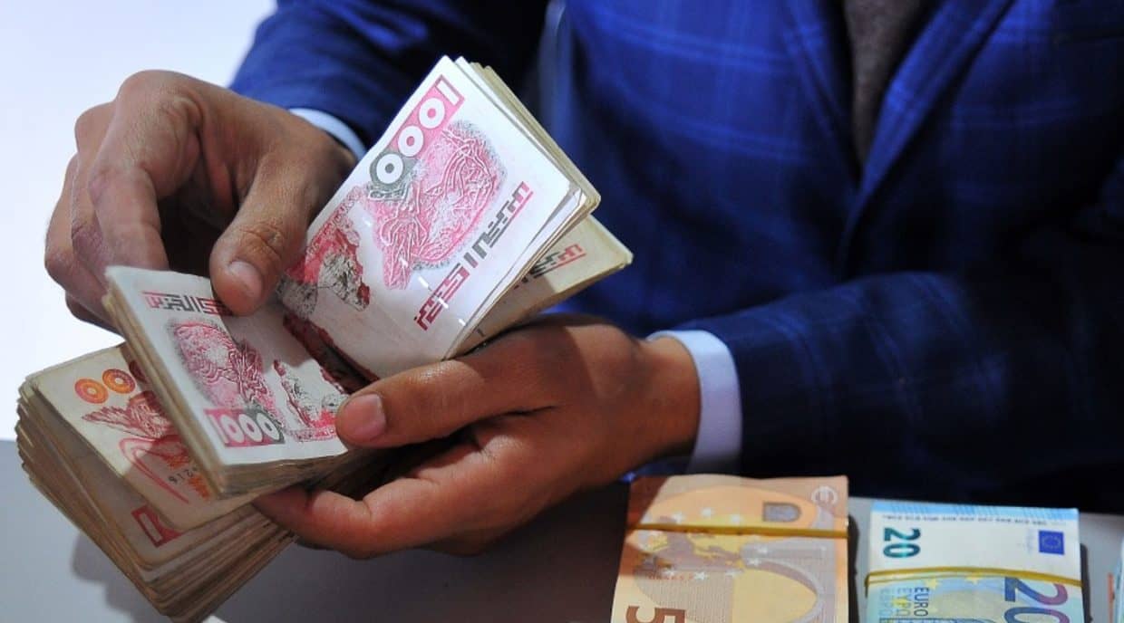 Banque d’Algérie et marché noir : Découvrez les cotations du dinar algérien ce 11 mai. les mises en garde d'un touriste algérien