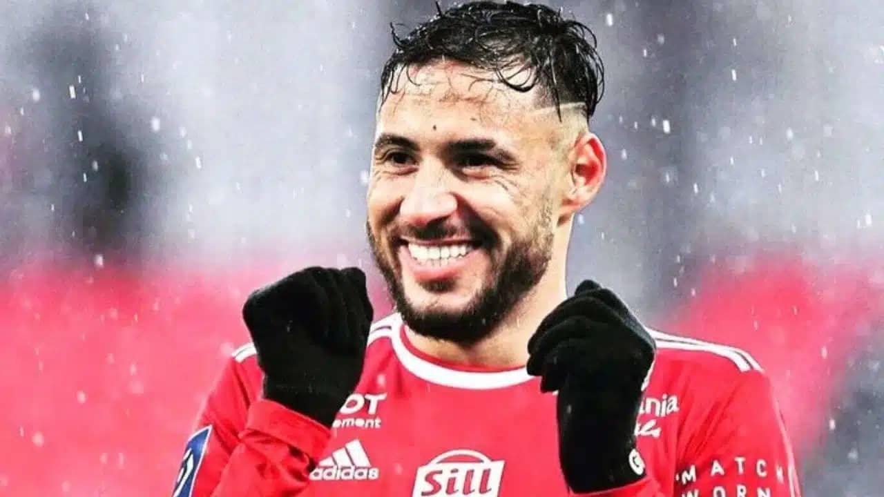 Youcef Belaili : Le surprenant cadeau du coach du Mouloudia d'Alger