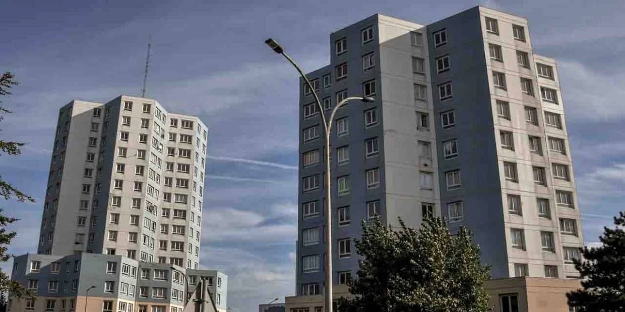 Incroyable ! Cette algérienne découvre un cadavre dans sa résidence en France. Cette algérienne découvre un cadavre dans sa résidence en France.