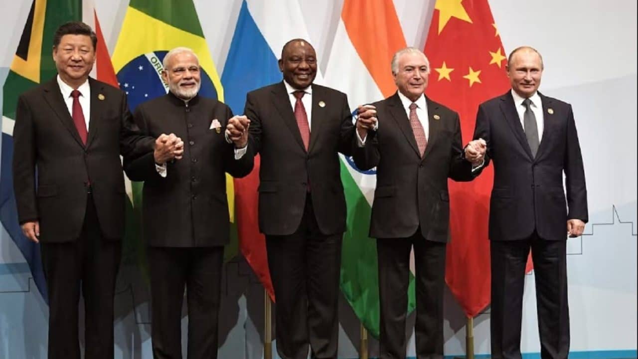 Coup de Tonnerre ! Le groupe des BRICS a rejeté la candidature de l’Algérie. Les BRICS ont rejeté la candidature de l’Algérie.