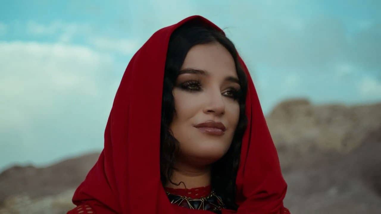 Numidia Lezoul  fait de nouveau sensation avec sa nouvelle chanson.