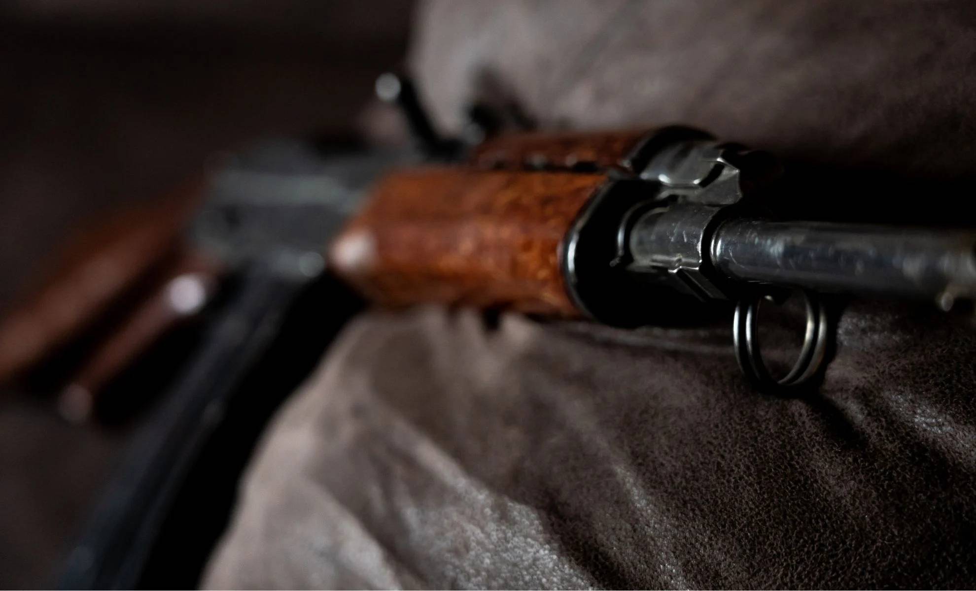 Avec sa Kalachnikov, un algérien tue sa femme et sa voisine