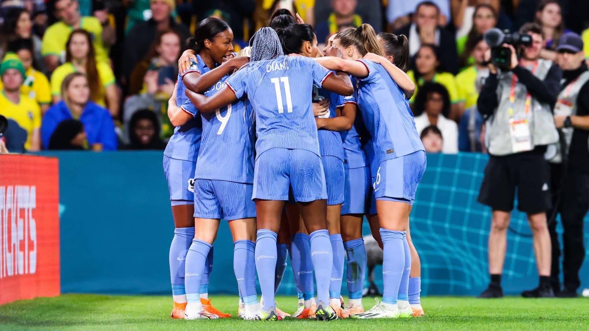 Coupe du monde féminine : la France s'impose face au Brésil 2-1 Coupe du monde féminine : la France s'impose face au Brésil 2-1