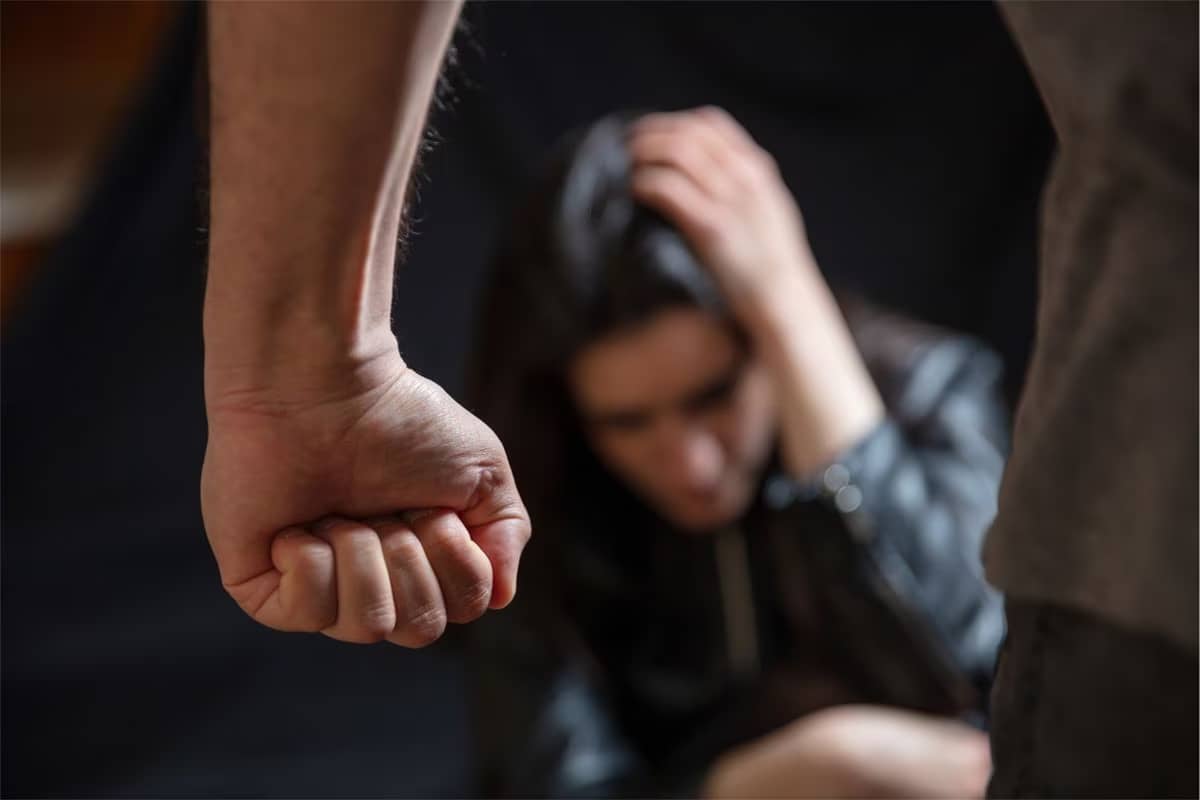 Paris: Un algérien arrêté pour avoir violé une femme Paris: Un algérien arrêté pour avoir violé une femme