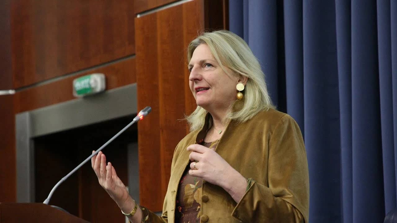 Niger : "Fin officielle de la Françafrique" dixit Karin Kneissl Niger : "Fin officielle de la Françafrique" dixit Karin Kneissl