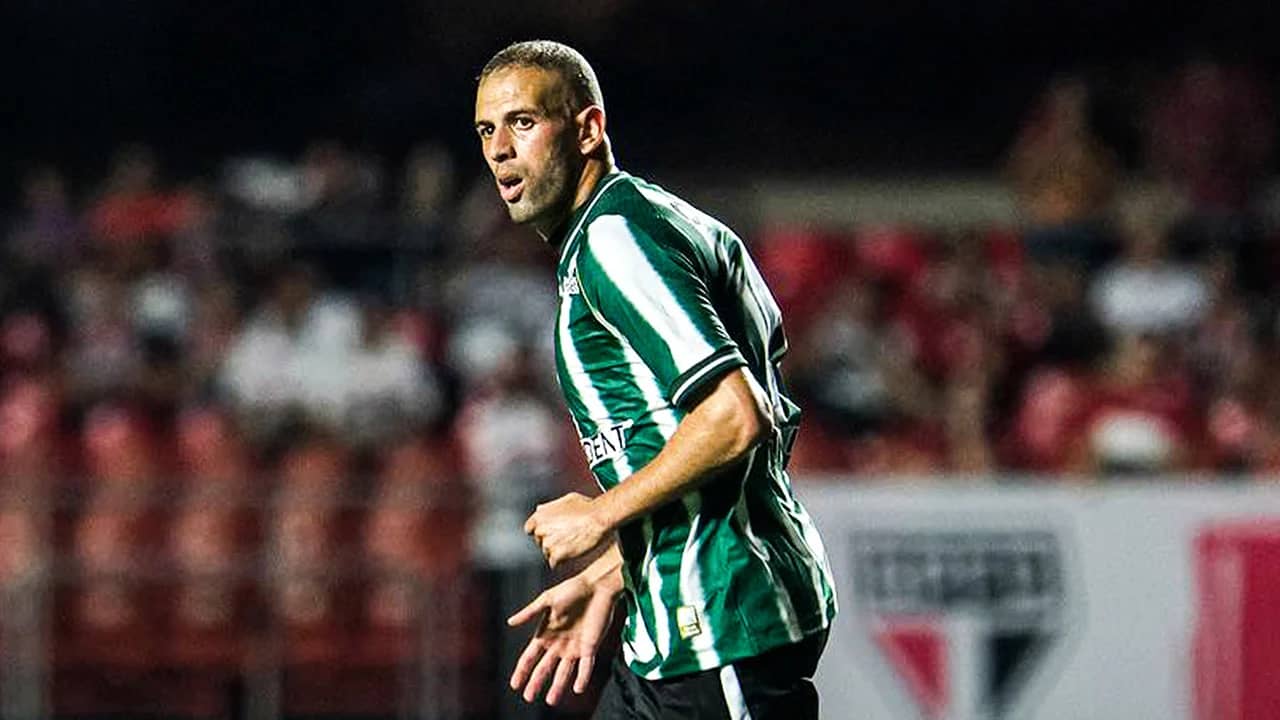Cas d’Islam Slimani : Le verdict est tombé pour le joueur