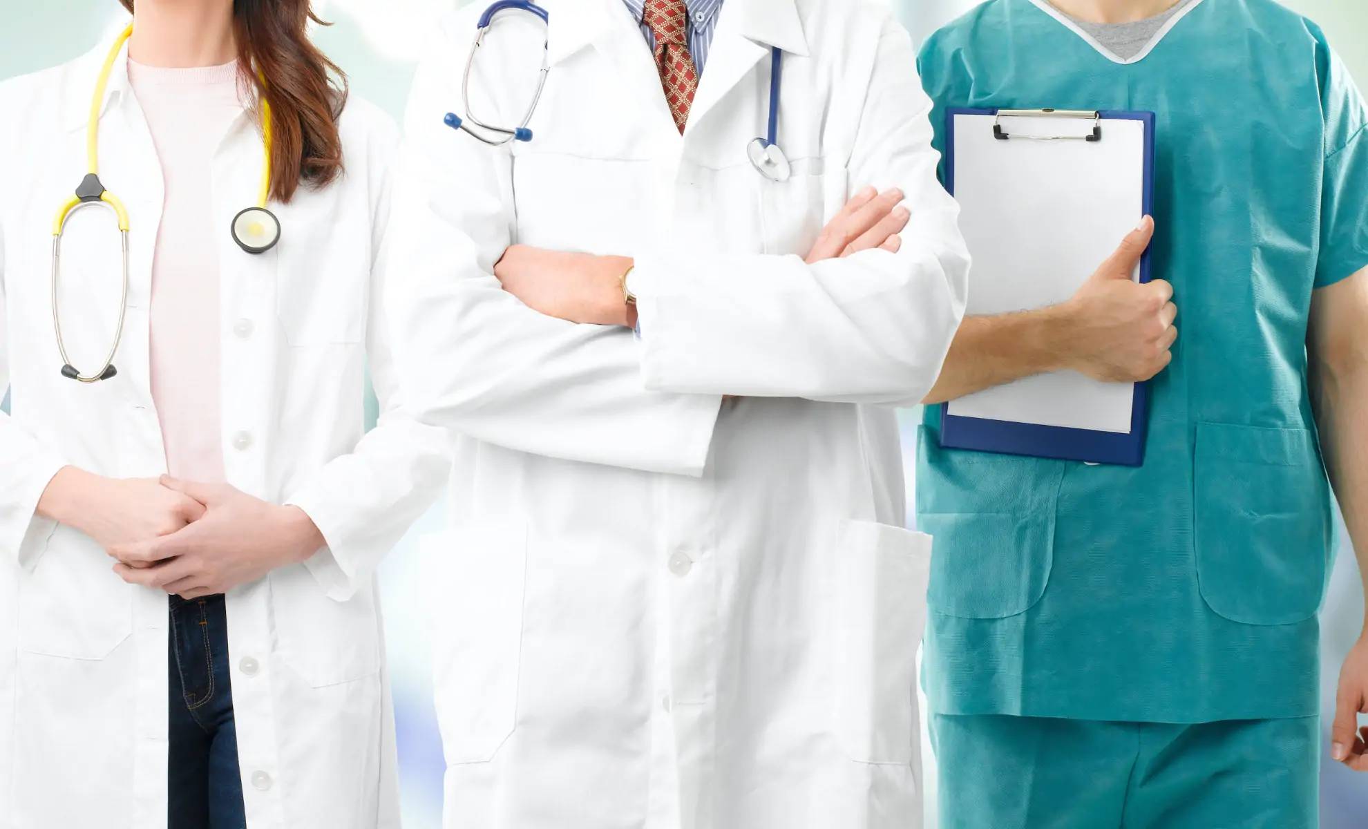 L'Algérie choisit la voie de la "contrainte" pour faire face à l'exode des médecins L'Algérie choisit la voie de la "contrainte" pour faire face à l'exode des médecins