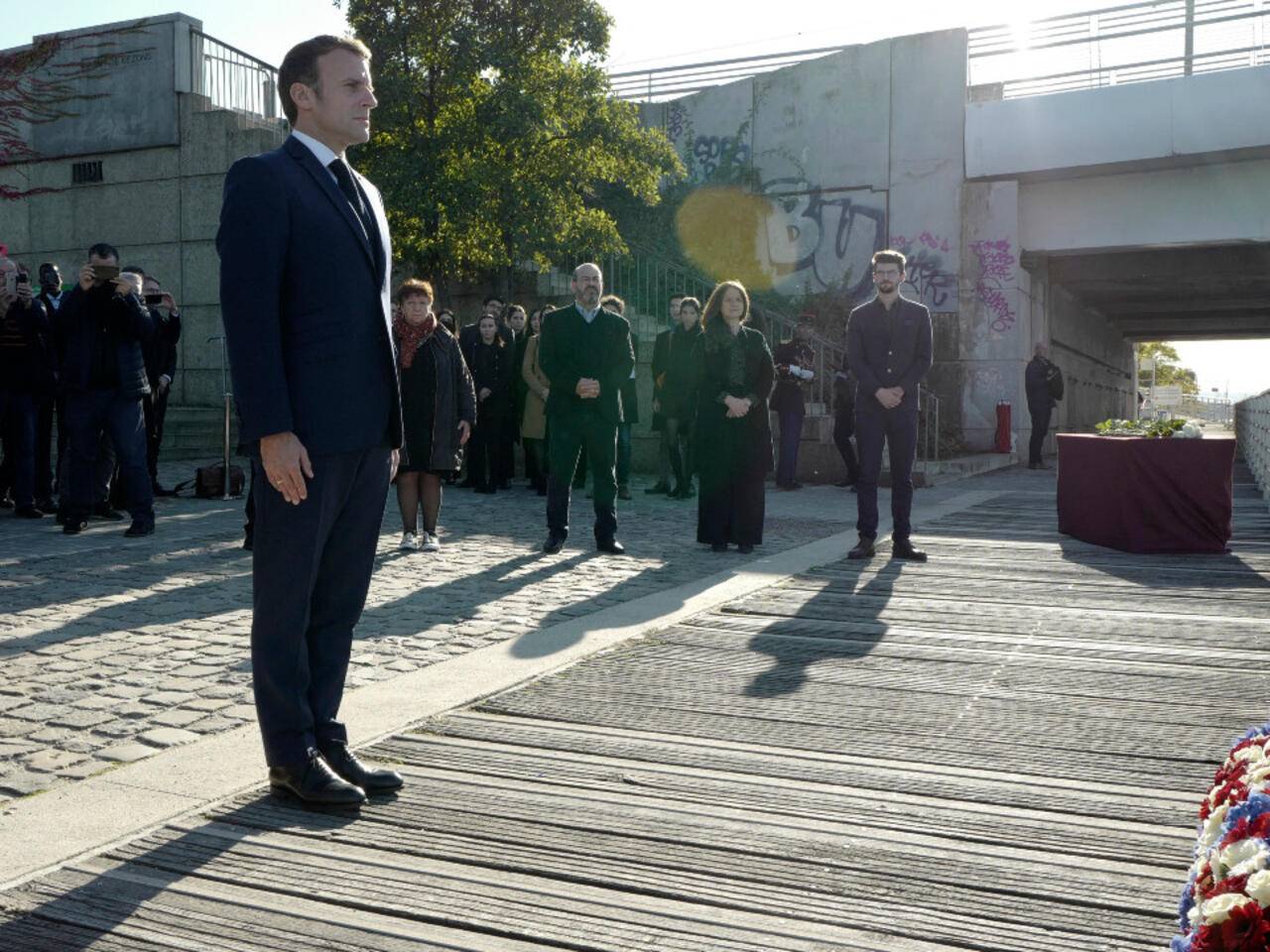 France : Hommage d'Emmanuel Macron aux victimes du 17 octobre 1961 La France durcit sa politique d'immigration et introduit des quotas