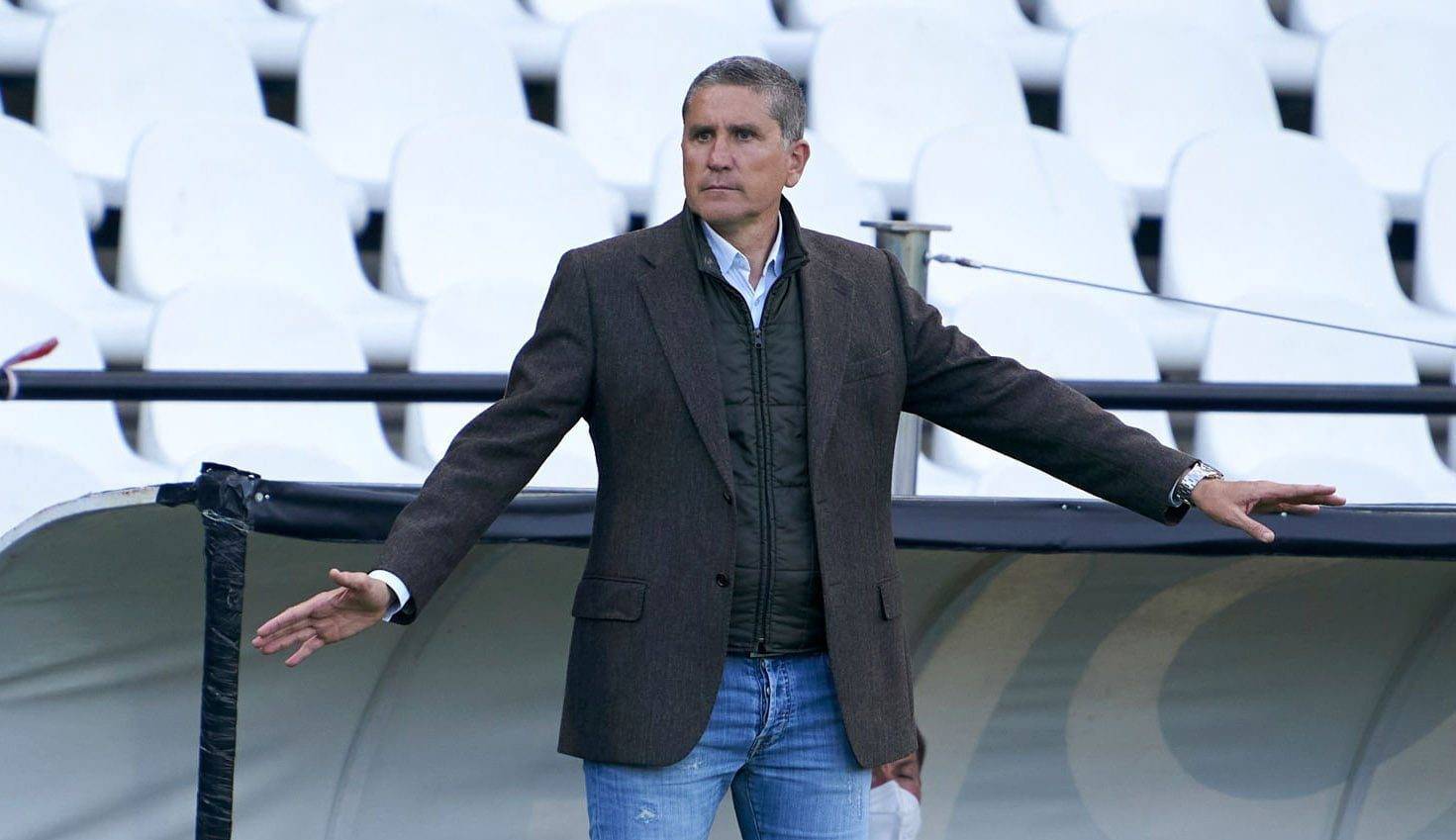 Juan Carlos Garrido, nouvel entraîneur de l'USM Alger après la démission de Benchikha