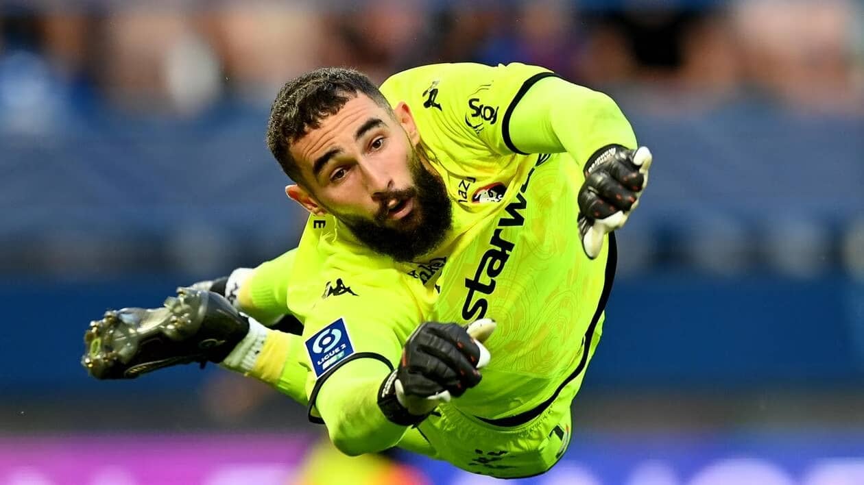 Anthony Mandrea envoie un signal fort à Djamel Belmadi : Un gardien prêt à briller à la CAN 2023 Anthony Mandrea