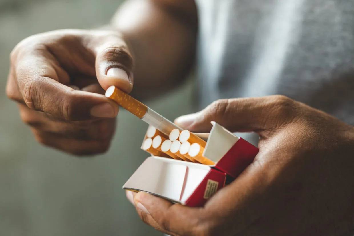 Augmentation des quotas de cigarettes pour les voyageurs : une bonne nouvelle pour les Algériens en Europe Augmentation des quotas de cigarettes pour les voyageurs : une bonne nouvelle pour les Algériens en Europe