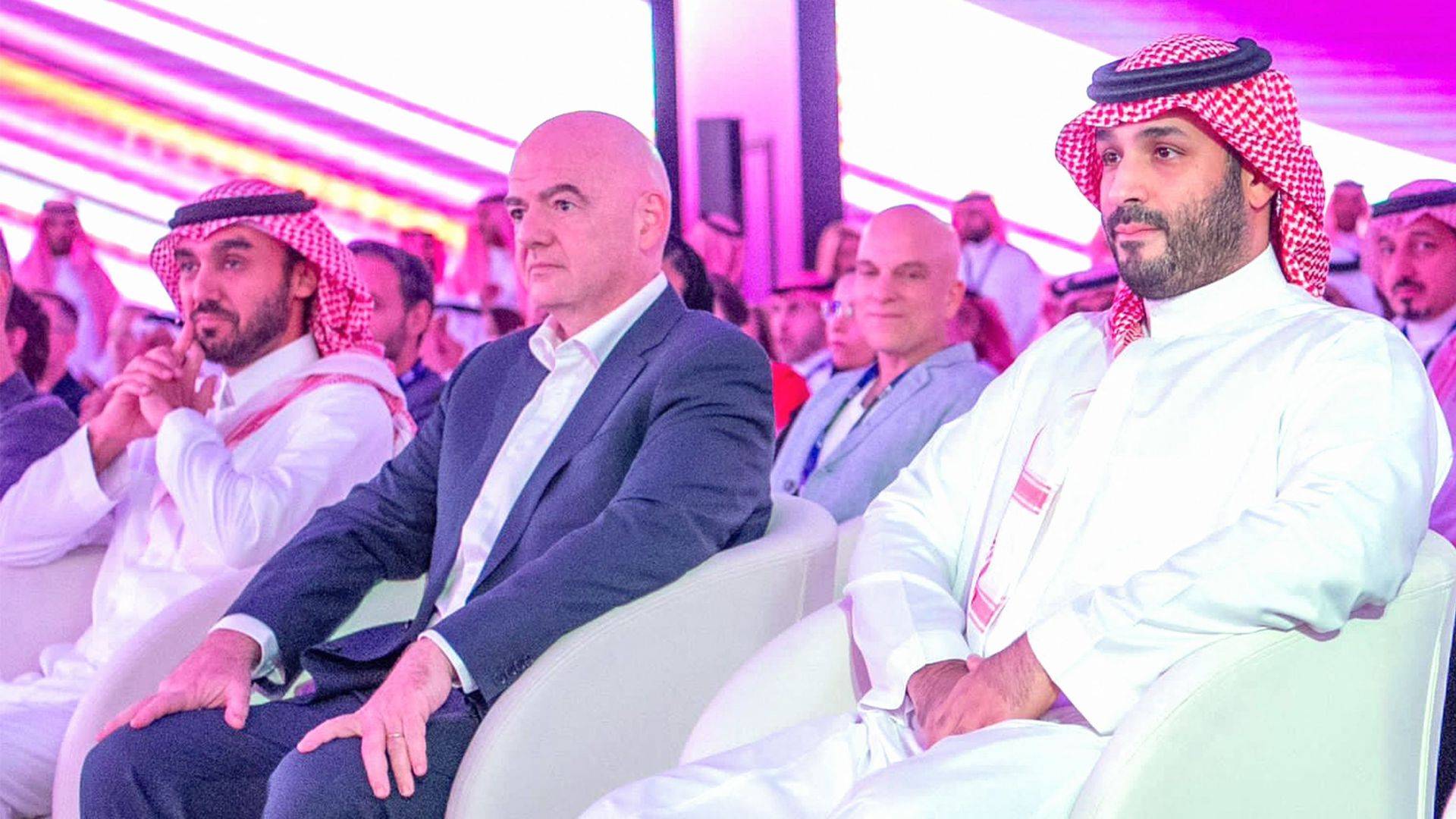 Gianni Infantino critiqué pour l'attribution  de la Coupe du Monde 2034 à l'Arabie Saoudite !