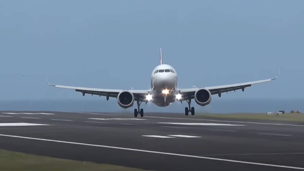 Vidéo impressionnante : Remise de gaz d'urgence d'un Airbus A321 secoué par le vent à l'aéroport de Lisbonne !