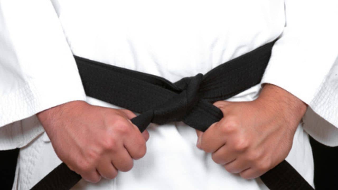 Crise au Karaté Algérien : Dihia Chikhi dénonce la gestion de la fédération