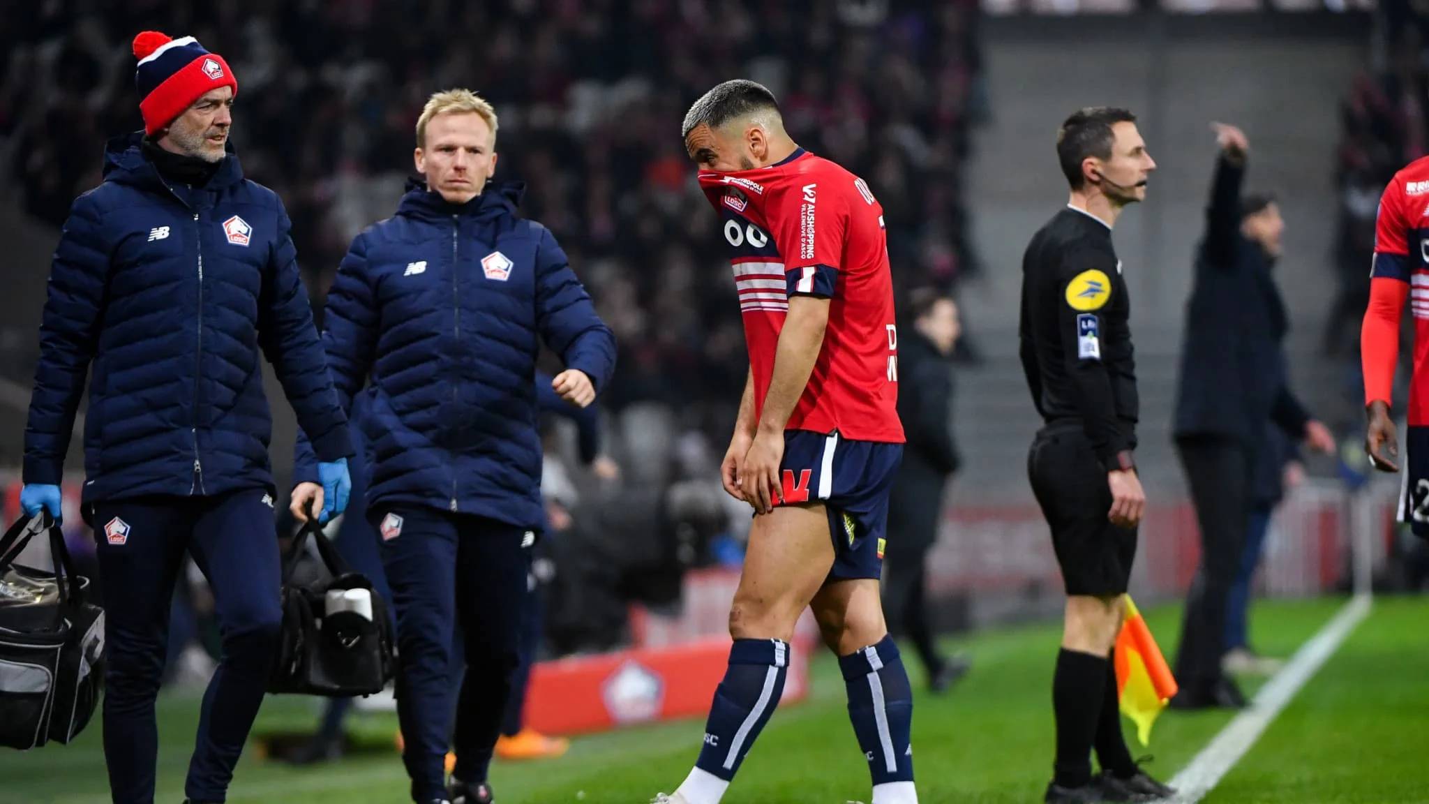 Embrouille ! Adam Ounas suscite une controverse à Lille en raison de son attitude