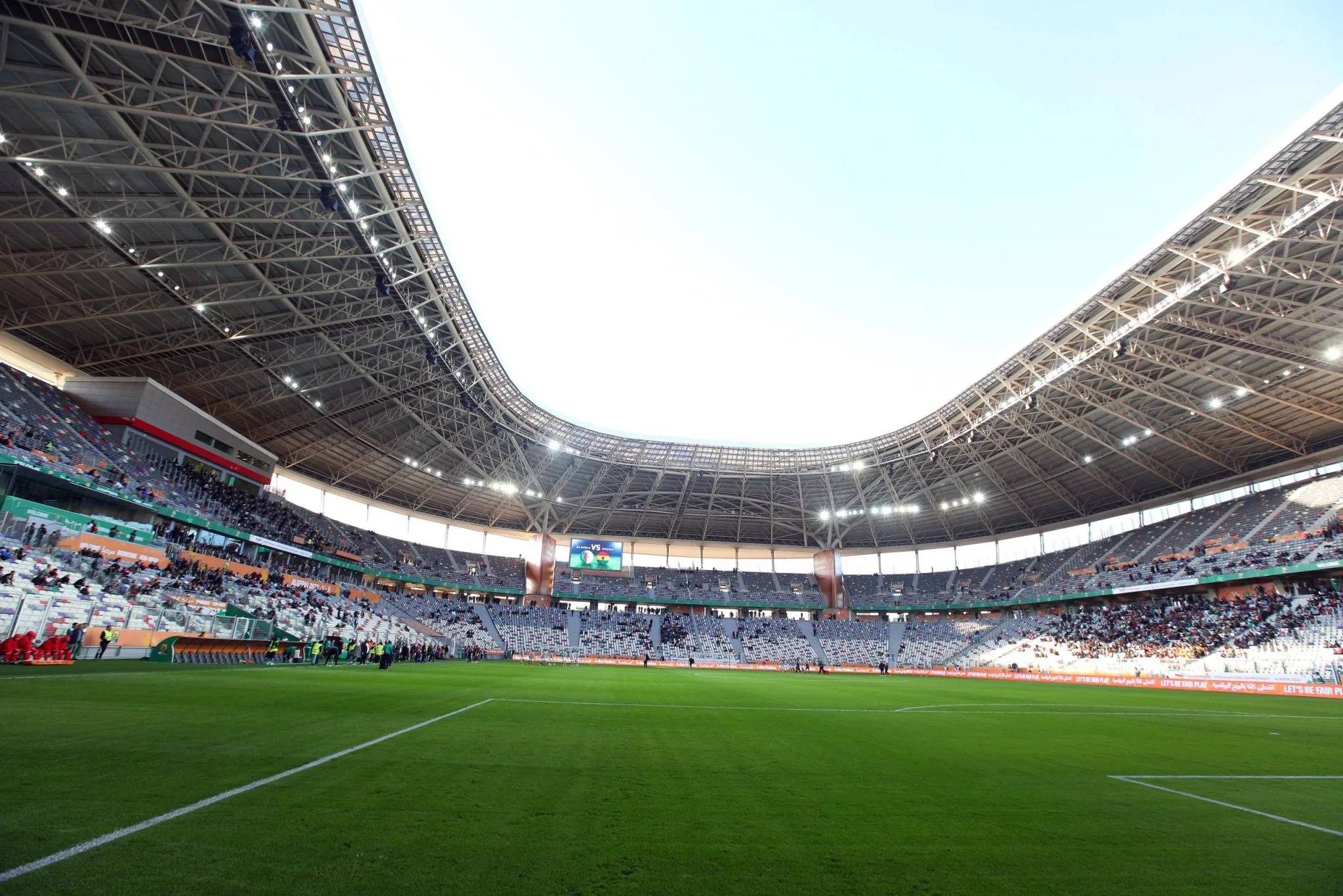 Le stade Nelson Mandela pour dépanner l'USMA?