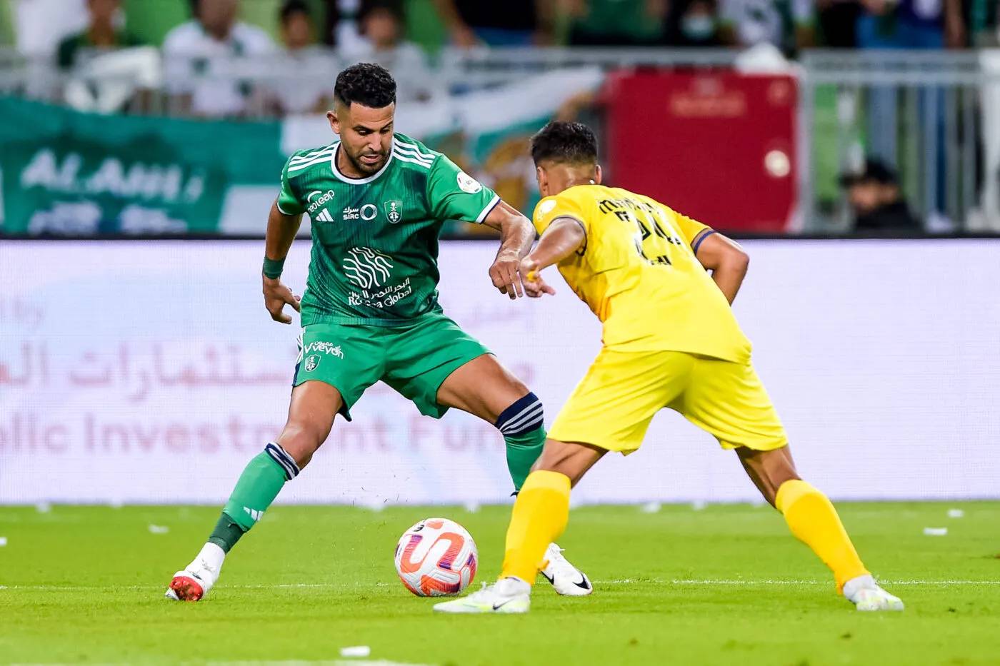 Riyad Mahrez brille à nouveau : Un but clé dans la victoire d'Al Ahli SC Riyad Mahrez brille à nouveau : Un but clé dans la victoire d'Al Ahli SC
