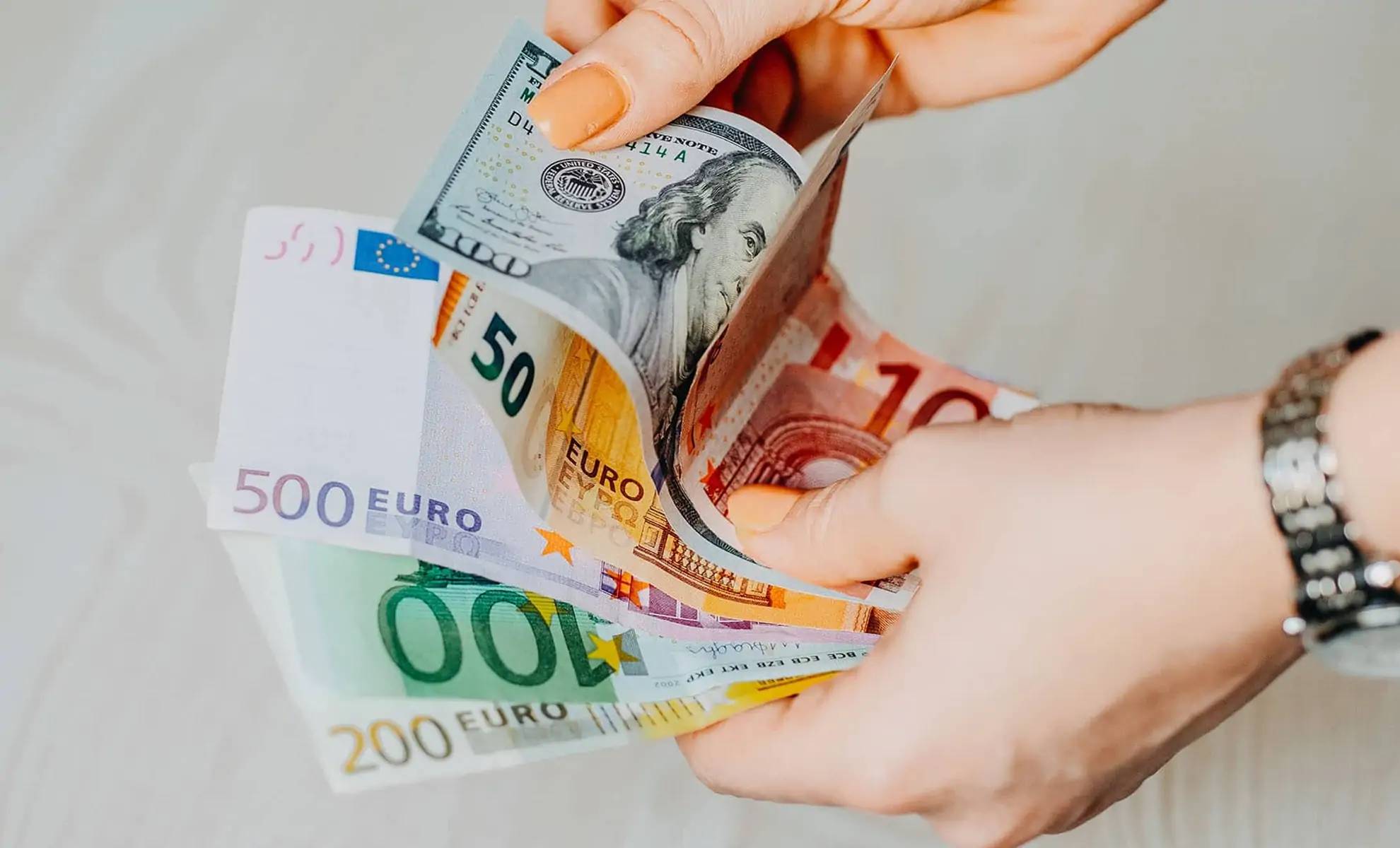 Taux de change dinar euro : 1000€ vous rapportent combien en DA sur le marché noir - 19 fév.2024