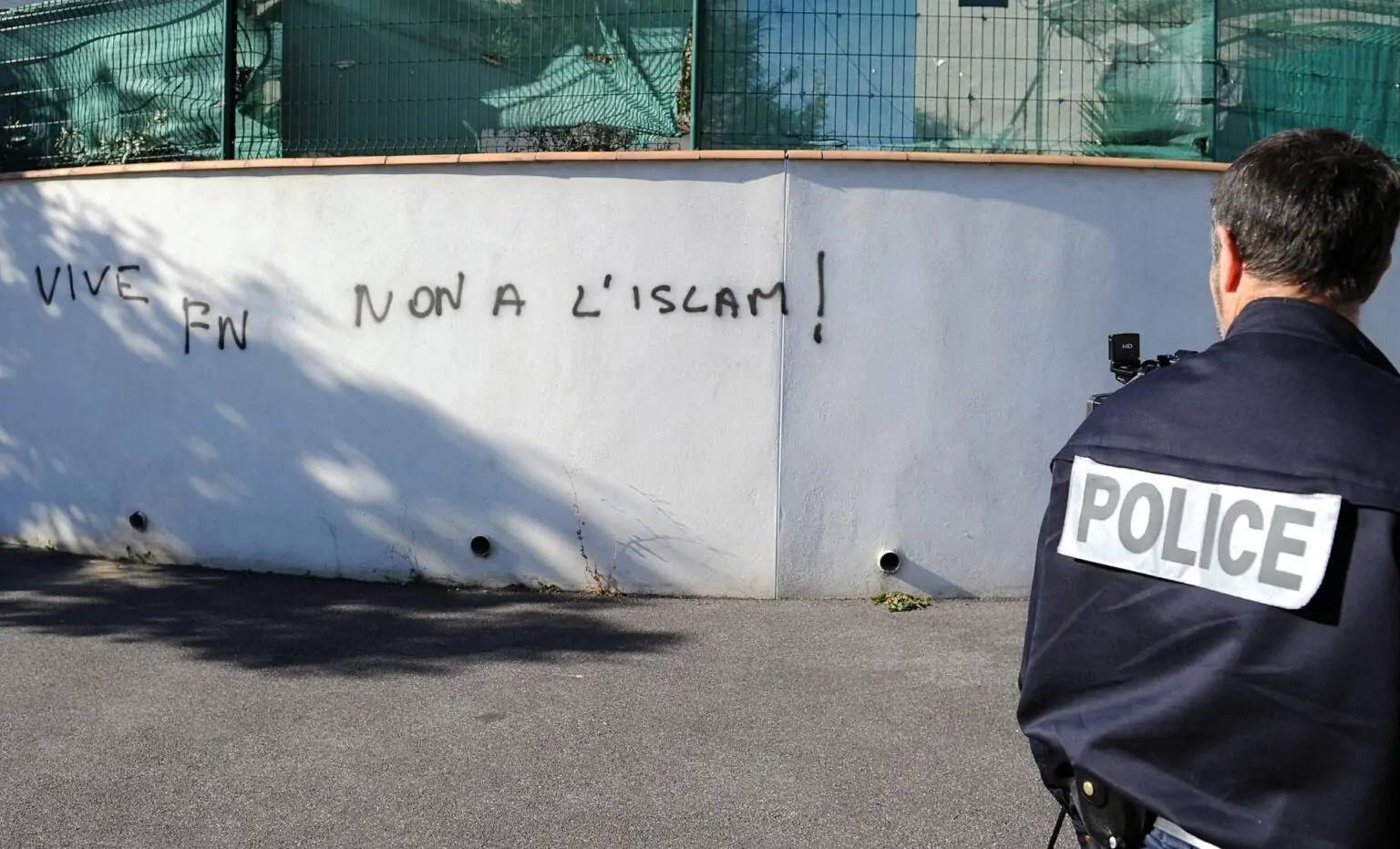 En France, de plus en plus de musulmans oppressés, retournent au bercail