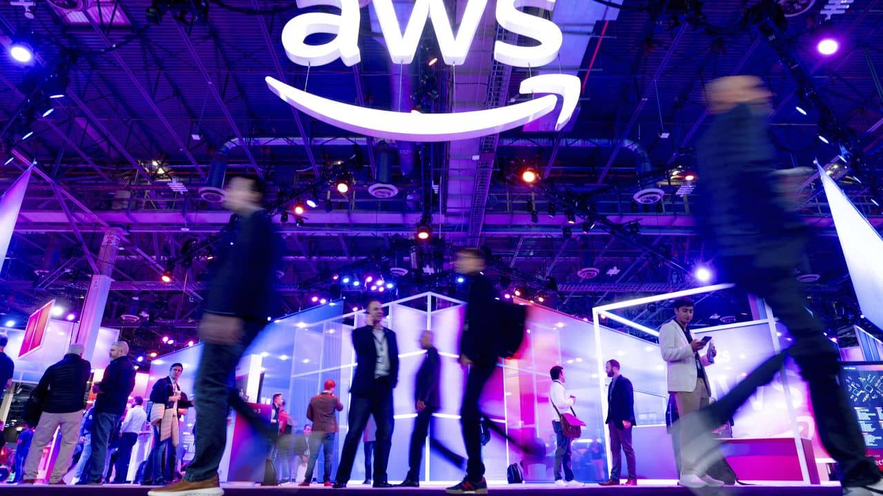 Amazon : Eric Sheridan (Goldman Sachs) et Thomas Champion (Piper Sandler) Voient Juste - Prévisions pour 2024 Amazon : Eric Sheridan (Goldman Sachs) et Thomas Champion (Piper Sandler) Voient Juste - Prévisions pour 2024