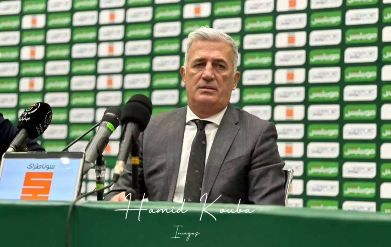 Vladimir Petkovic critique : Les reproches du sélectionneur à l'Algérie malgré la victoire 3-2 Vladimir Petkovic critique : Les reproches du sélectionneur à l'Algérie malgré la victoire 3-2