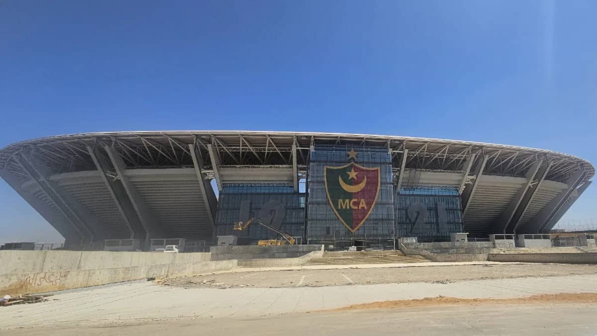 Le stade Ali La Pointe sera prêt dans 1 mois et demi