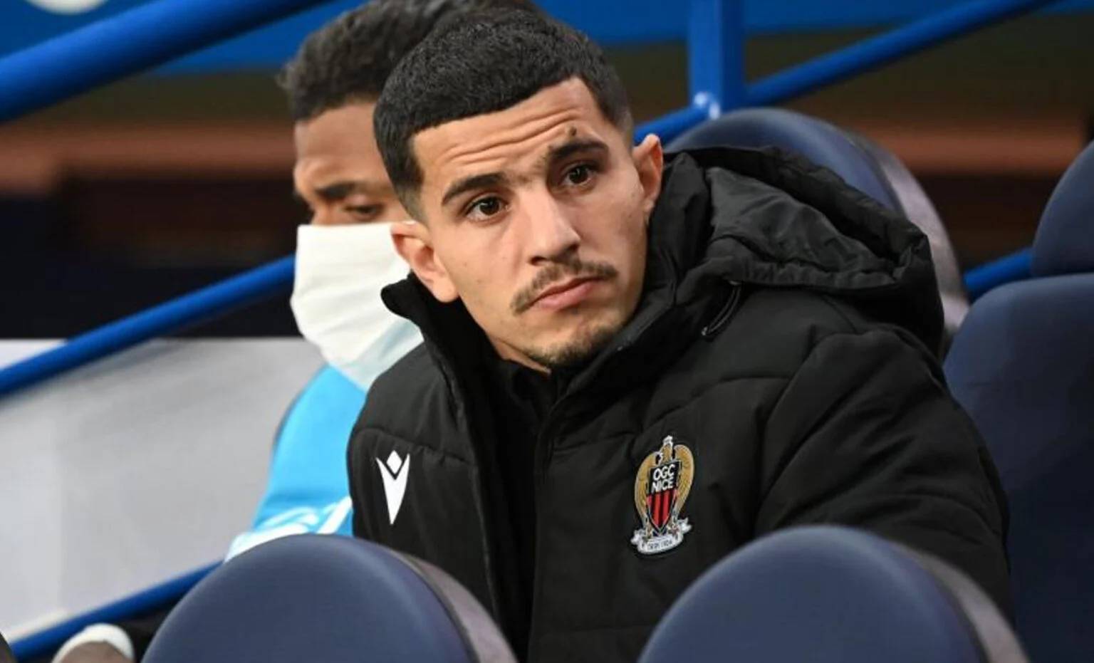 Malgré une apparition rapide lors des matchs contre la Guinée Équatoriale et le Liberia en septembre, l'émergence de Mohamed Farsi pourrait compromettre sa présence dans la prochaine liste de Vladimir Petkovic pour les qualifications à la CAN 2025. La carrière de Youcef Atal continue d’être marquée par les blessures, rendant incertaine sa participation aux prochains rendez-vous avec l'Algérie.