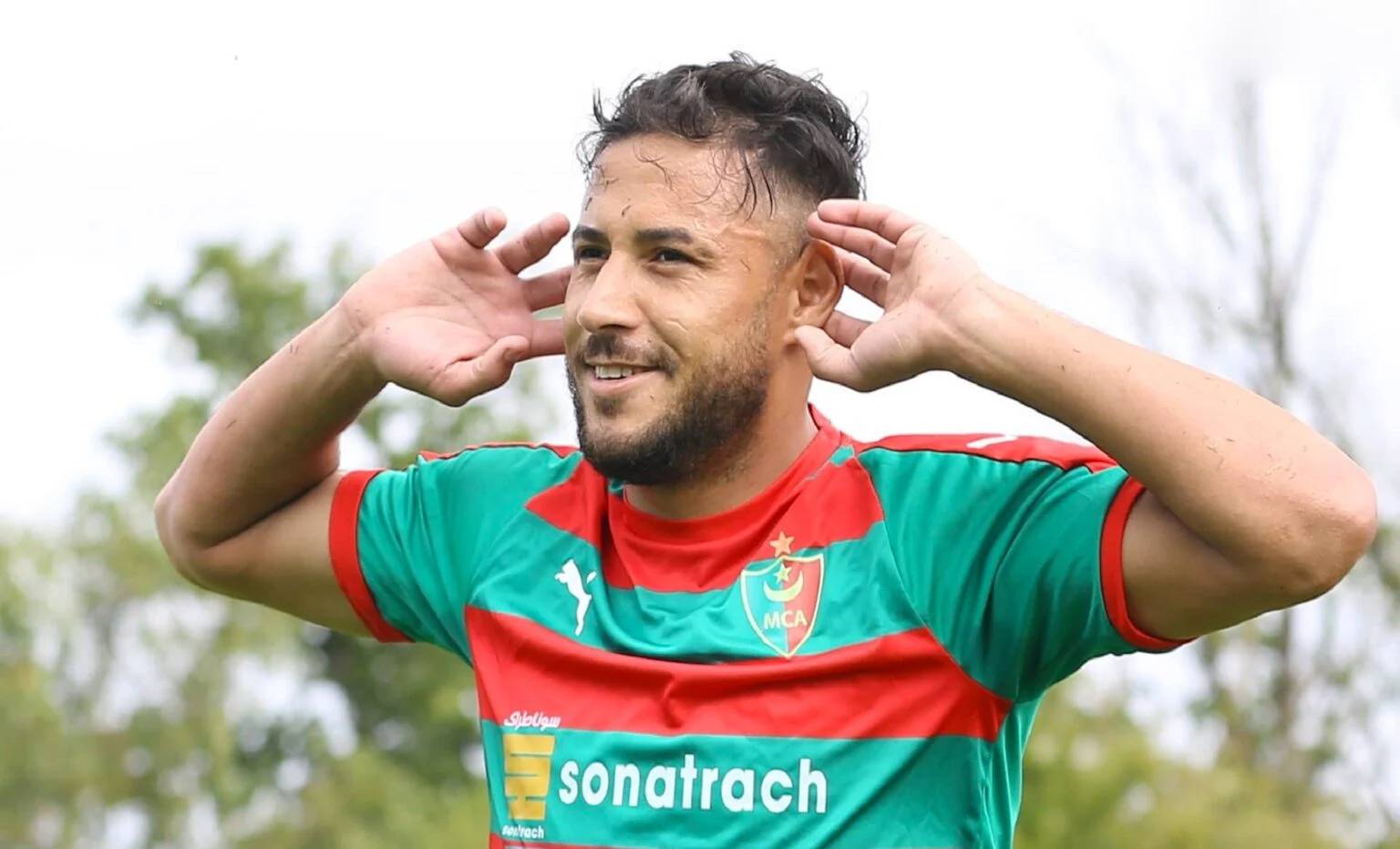 Youcef Belaili à l'ES Tunis? Le natif d'Oran répond...