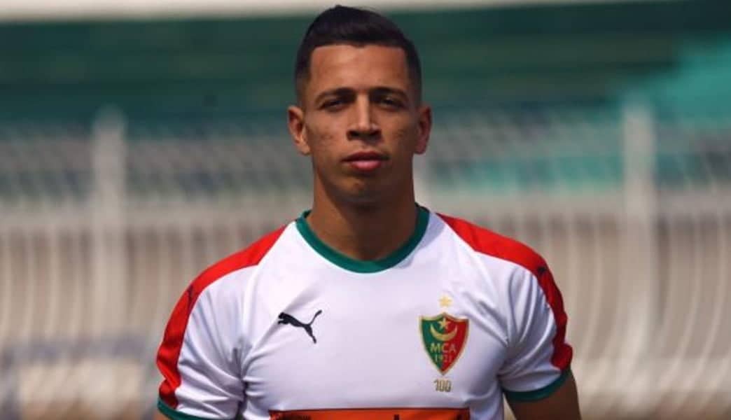 MC Alger perd un autre joueur : Feth Allah Tahar quitte le club après des saisons marquantes