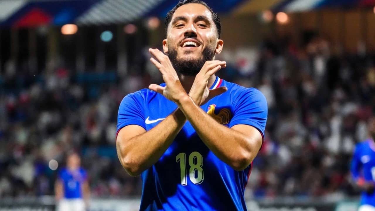 Rayan Cherki serait prêt à rejoindre l'équipe d'Algérie : un renfort majeur pour les Fennecs Rayan Cherki