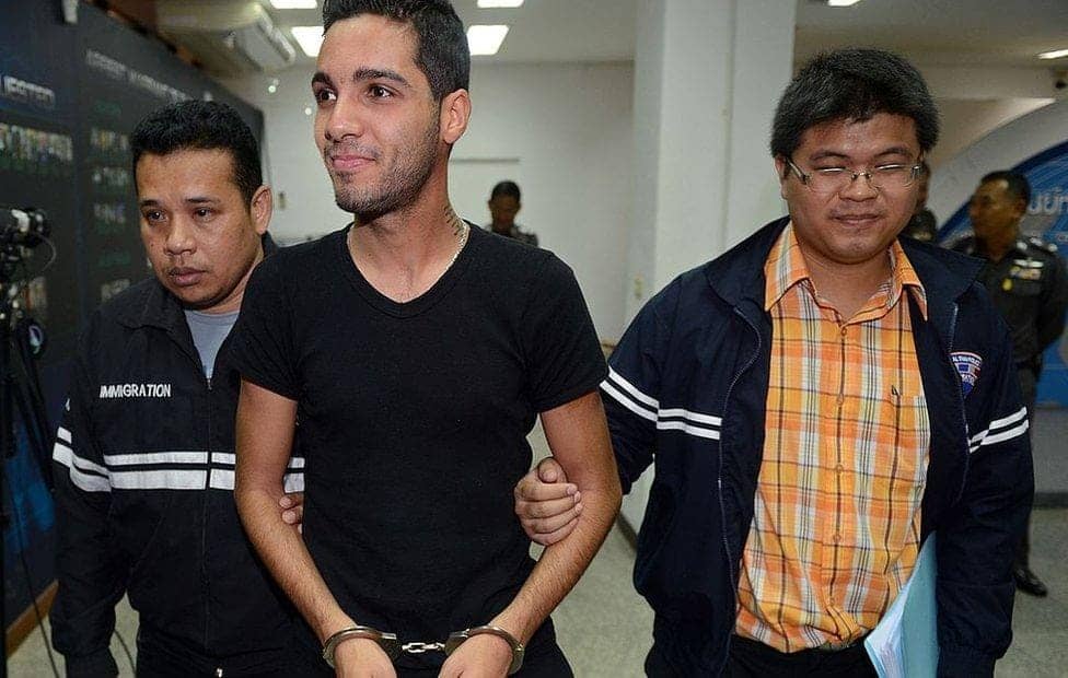 Hamza Bendelladj de retour en Algérie : Un nouveau chapitre pour le hacker souriant de renommée mondiale