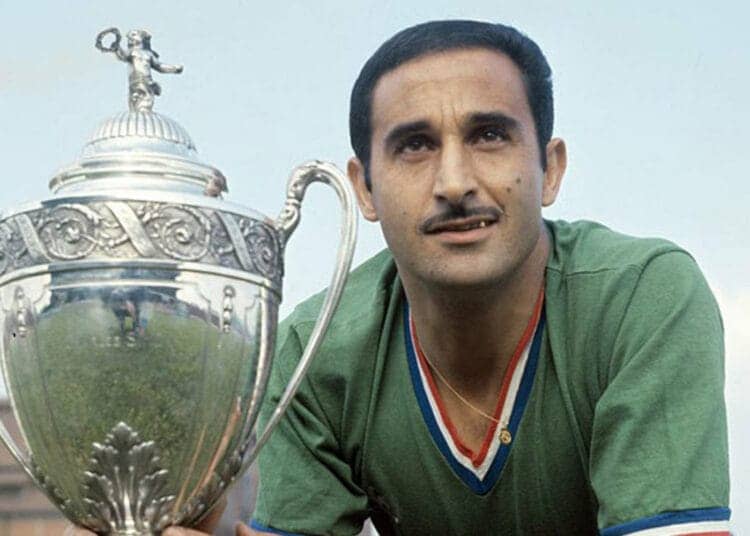 Tableau noir! Rachid Mekhloufi, légende du football algérien et de l&rsquo;AS Saint-Étienne s&rsquo;éteint à 88 ans