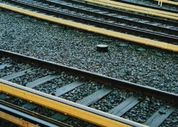 Ouverture d'une usine ferroviaire en Algérie : 3 000 traverses par jour pour révolutionner le transport ferroviaire
