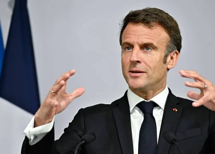 Financement social : Macron prend une décision totalement inattendue Financement social : Macron prend une décision totalement inattendue