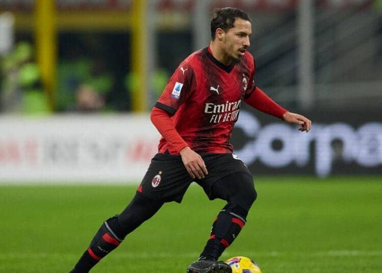 Algérie ou Maroc : des révélations sur le choix de Ismaël Bennacer Ismaël Bennacer vers un prêt au Real Betis Séville ? Le milieu algérien pourrait quitter l’AC Milan, écarté par Allegri, malgré des obstacles financiers persistants.